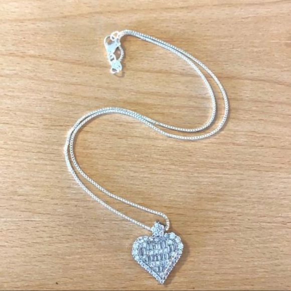 Heart Of The Deal 925 Silver Pendant W White Sapphire - Picture 9 of 15